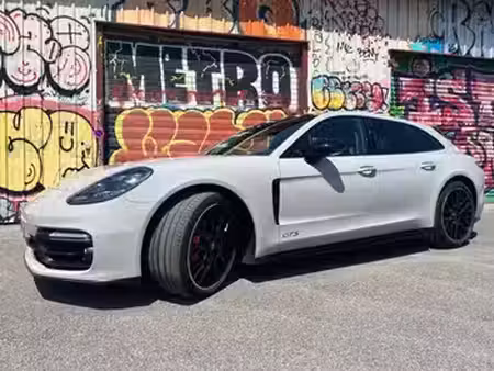 Porsche Panamera GTS V8 4.0 4x4