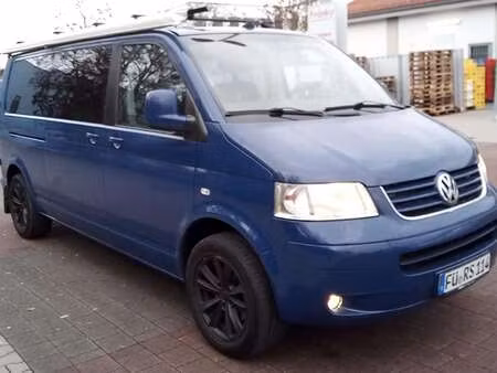 Volkswagen Transporter T5 1.9 TDI 102