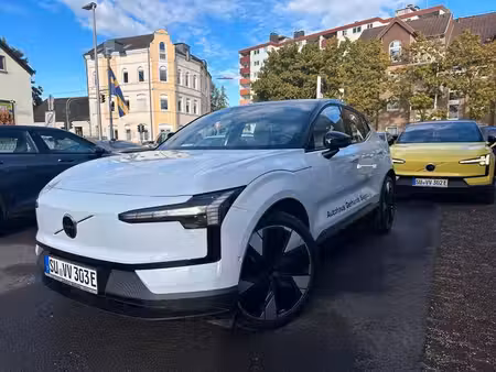 Volvo EX30 Twin Performance 428 4x4