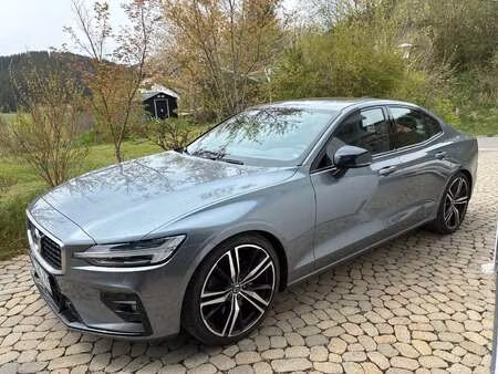 Volvo S60 T5 2.0 R Design