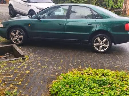 Audi A4 1.8 125