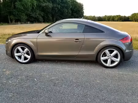 Audi TT 2.0 TFSI 211