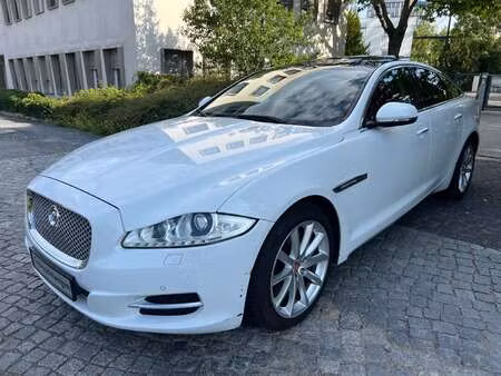 Jaguar XJ V6 3.0 275 Luxe Premium