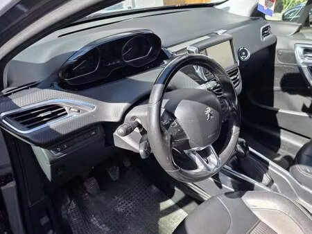 Peugeot 2008 1.2 110
