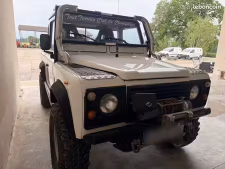 Land Rover Defender 2.5 122 4x4