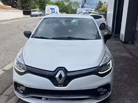 Renault Clio RS Trophy 1.6 T 220