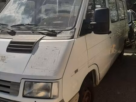 Renault Trafic 2.1 65