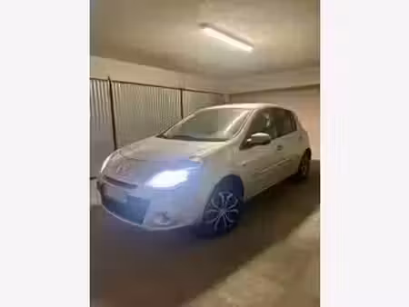 Renault Clio 1.2 75 TomTom Live