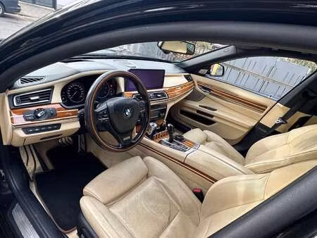 BMW Série 7 750d 3.0 381 xDrive