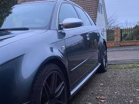 Audi A4 RS4 V8 4.2 FSI 420 quattro