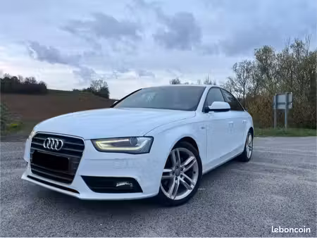 Audi A4 2.0 TDI 143 S line