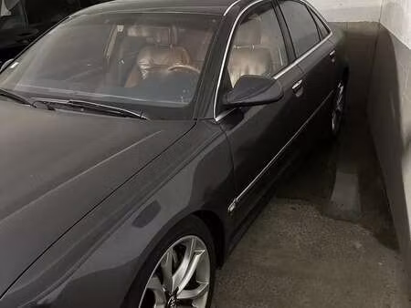 Audi A8 V8 4.2 TDI 326 Avus quattro