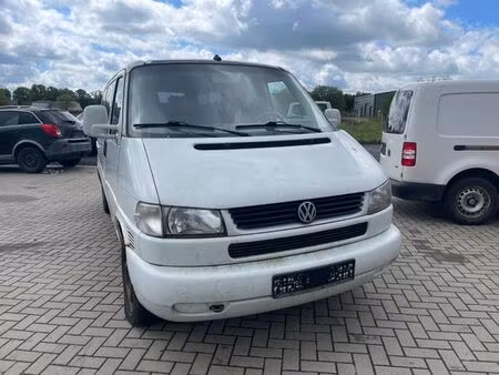 Volkswagen Transporter T4 2.5 TDI 88