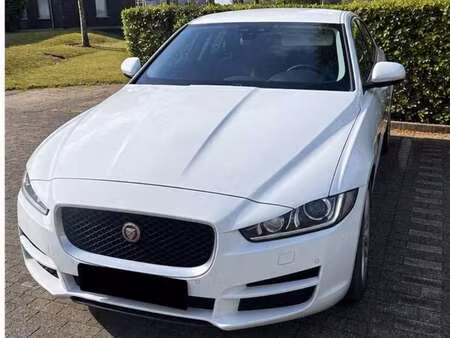 Jaguar XE D180 2.0 180 Prestige