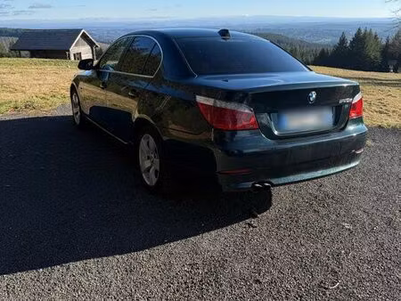 BMW Série 5 530d 3.0 235