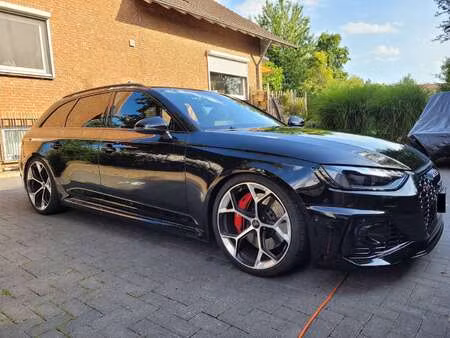 Audi A4 RS4 V6 2.9 TFSI 450 quattro