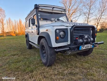 Land Rover Defender TD4 2.4 122 4x4