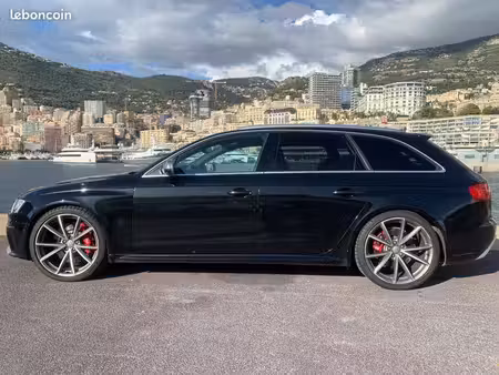 Audi A4 RS4 V8 4.2 450 quattro