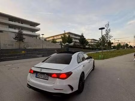 Mercedes-Benz Classe E E 200 AMG Line