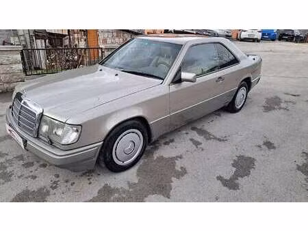 Mercedes-Benz Classe E E 300