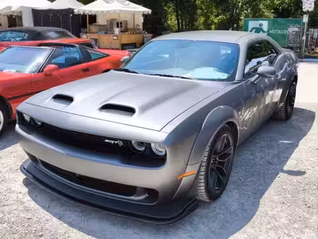 Dodge Challenger SRT Hellcat V8 6.2