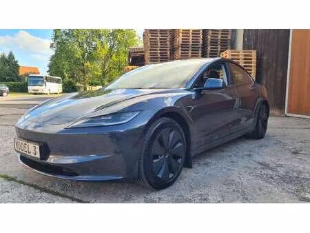 Tesla Model 3 4x4