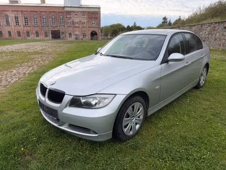 BMW Série 3 318i 2.0 129