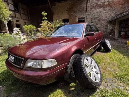 Audi A8 V8 4.2 quattro