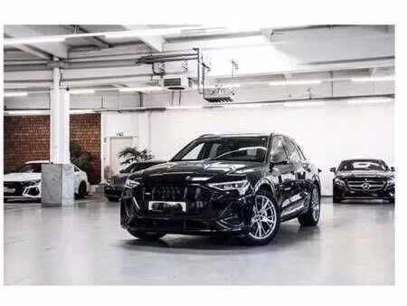 Audi Q8 S line quattro