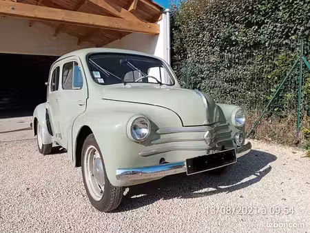 Renault 4CV