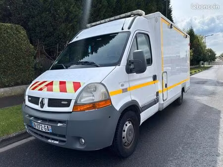 Renault Master 2.5 dCi 120