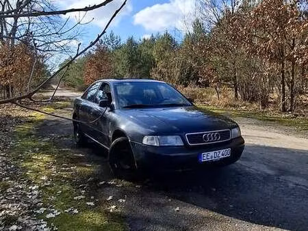 Audi A4 1.6 101