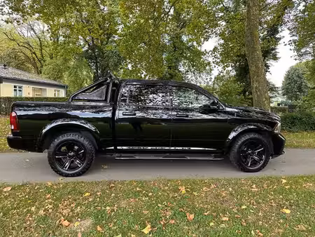 Dodge RAM 1500 V8 5.7