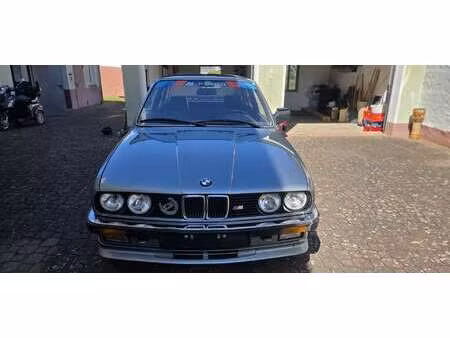 BMW Série 3 325i