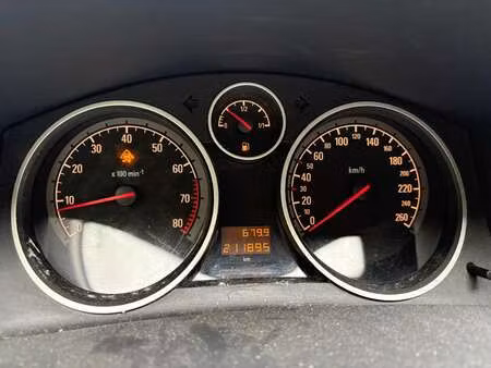 Opel Astra 1.6 105 Edition