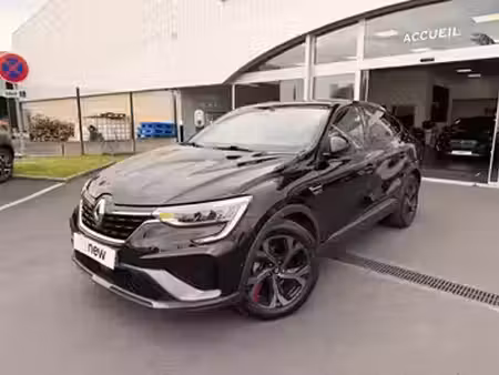 Renault Arkana E-Tech 1.6 145 RS Line