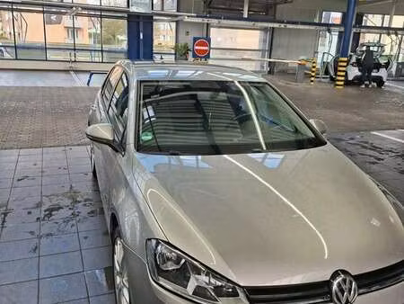 Volkswagen Golf 1.6 TDI 105 Confortline