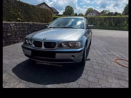 BMW Série 3 318i 2.0 105