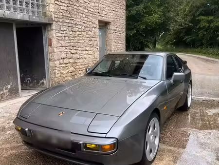 Porsche 944 S