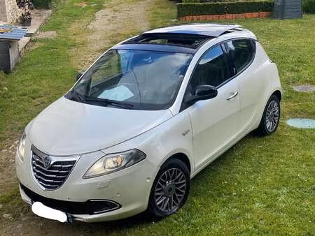 Lancia Ypsilon 1.2 69 Platinum