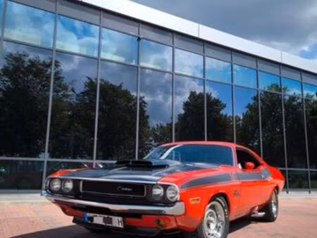 Dodge Challenger 
