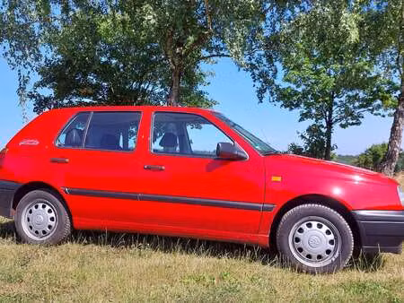 Volkswagen Golf 1.6 75