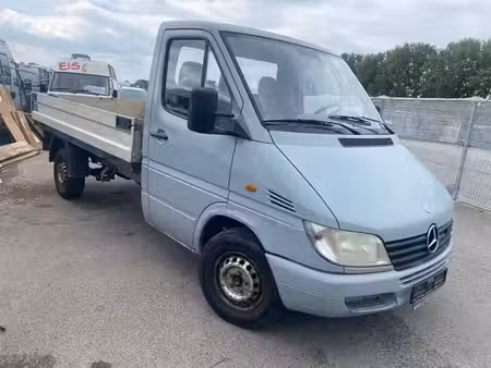 Mercedes-Benz Sprinter 211 2.1 109