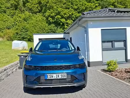 Lynk & Co 02