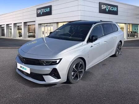 Opel Astra 1.2 136 GS
