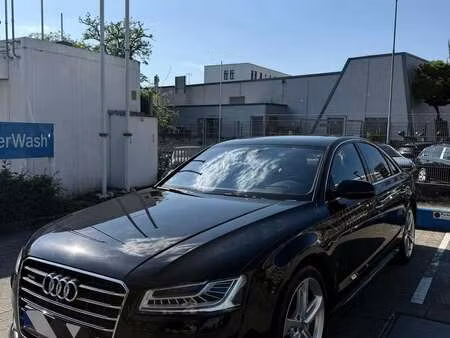 Audi A8 V6 3.0 TDI 262 quattro