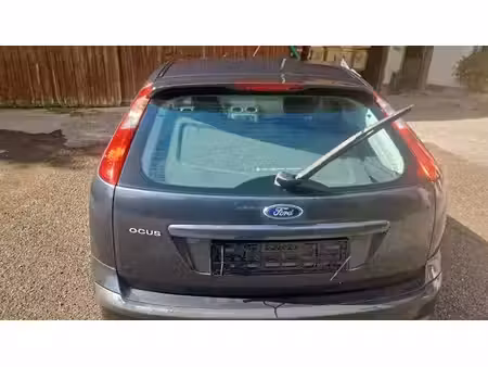 Ford Focus 1.8 125 Titanium