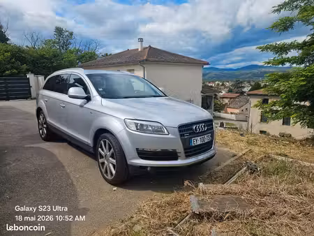 Audi Q7 V6 3.0 TDI 240 S line quattro