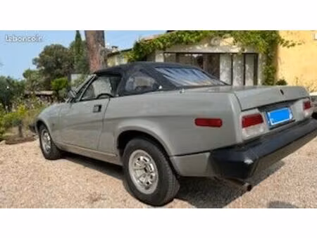 Triumph TR7