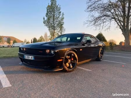 Dodge Challenger SRT8